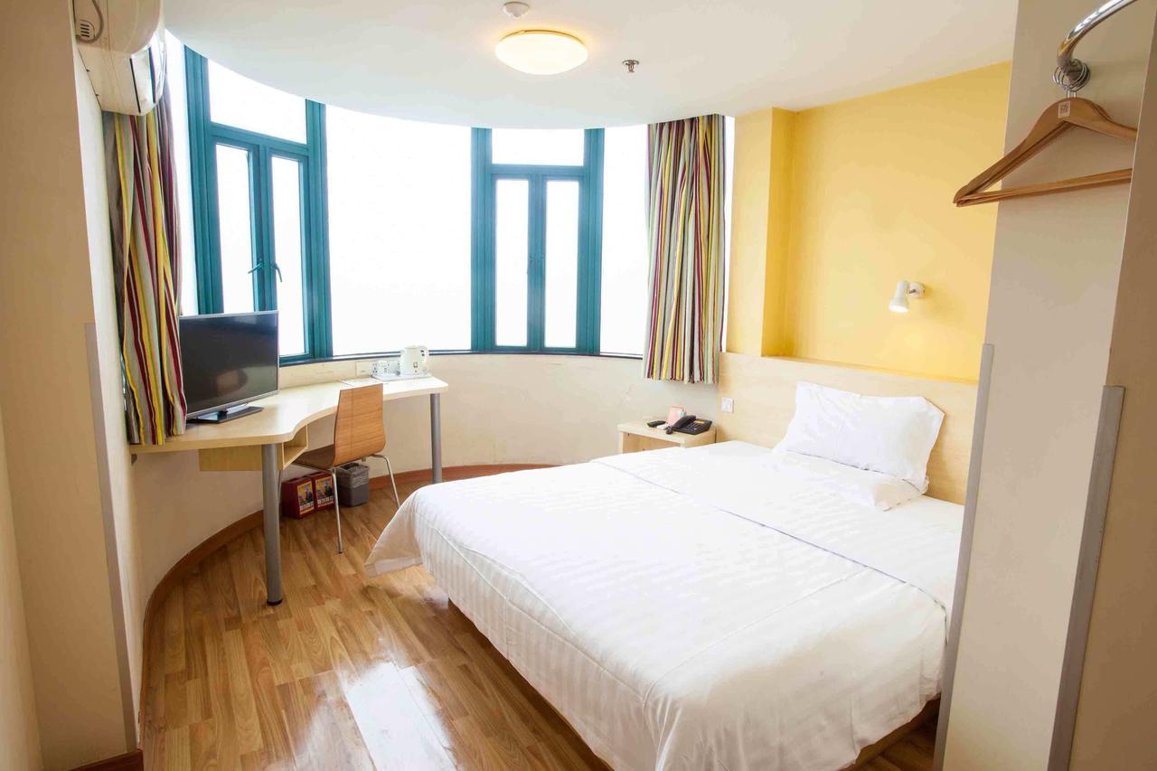 7Days Inn Deyang Zhongjiang Kuishan Park Eksteriør bilde
